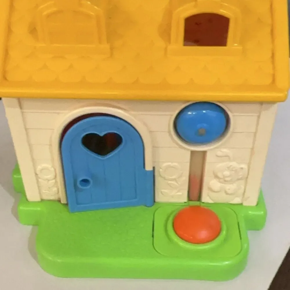 Fisher-Price Discovery Cottage 136 Toy House 1984 for Jumbo Little People
